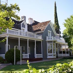 The Mulberry Inn -An Historic Bed And Breakfast